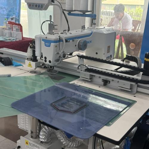 Máy lập trình khổ 35x80cm, M5 có laze